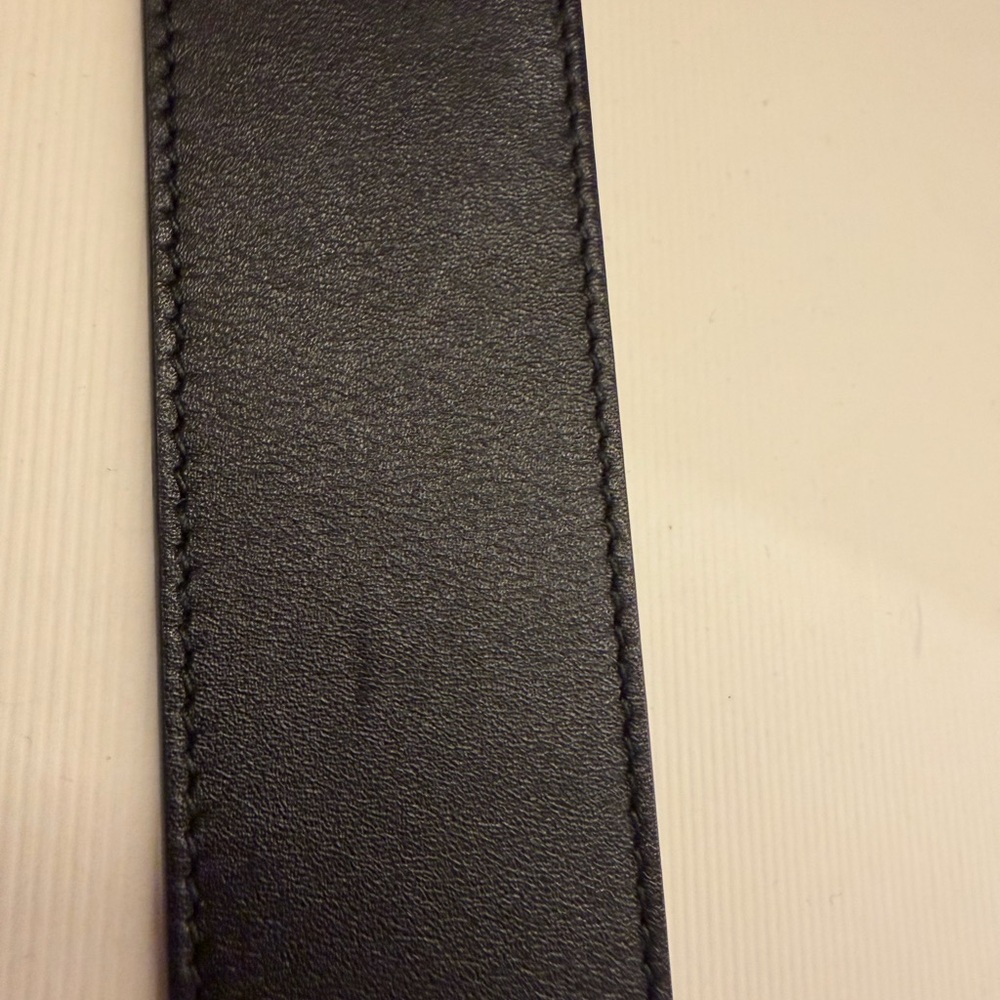 Women's Gucci Black Leather Belt with Gold Woven GG Buckle Size 70 - Picture 6 of 8